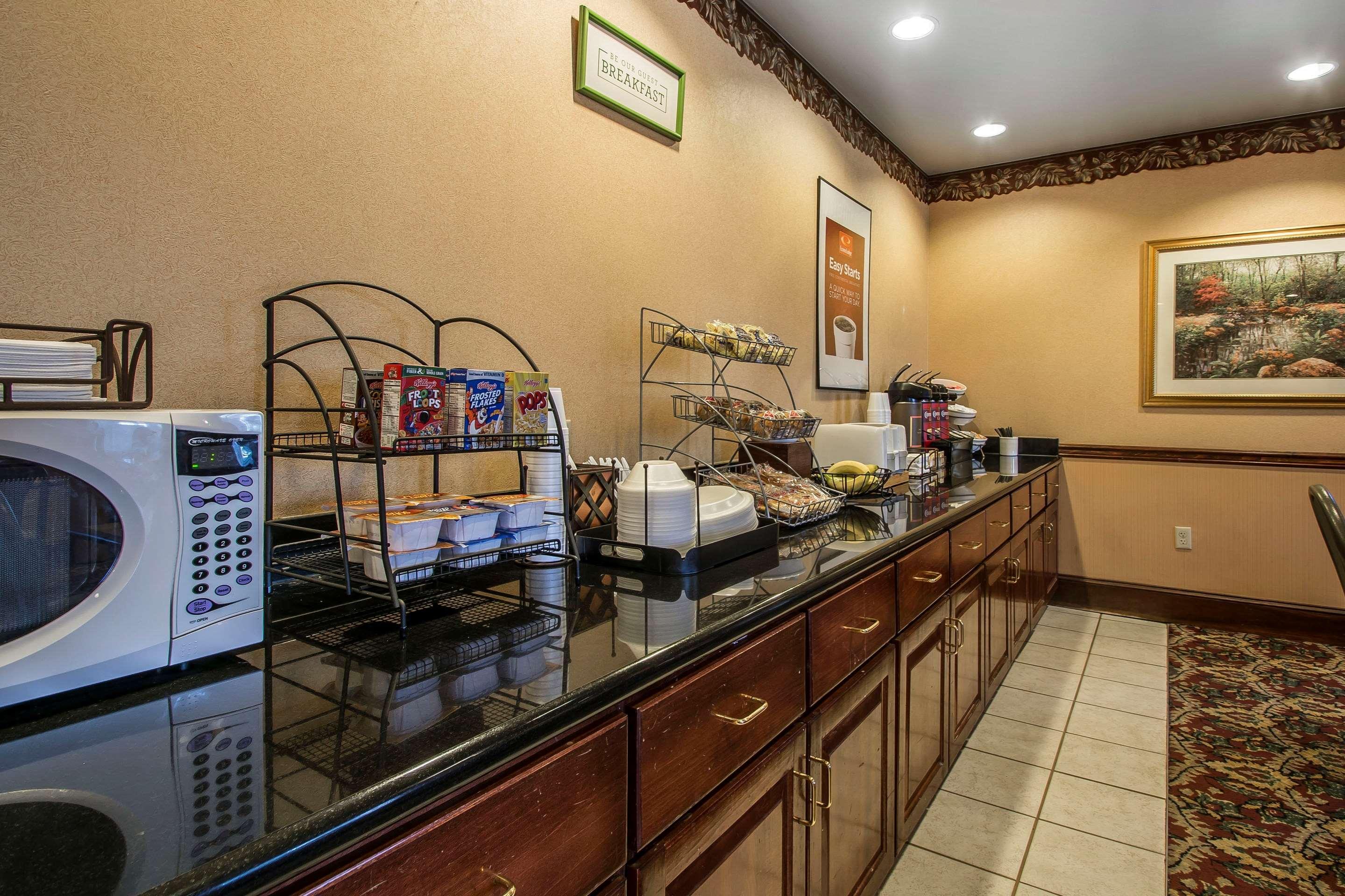 Econo Lodge Inn & Suites Marianna Exterior foto